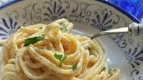 Creamy linguine pasta al limone Creamy linguine pasta al limone