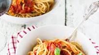 Spaghetti with Simple Marinara Sauce Spaghetti with Simple Marinara Sauce