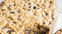 Slow Cooker Chocolate Chip Cookie Cake Slow Cooker Chocolate Chip Cookie Cake