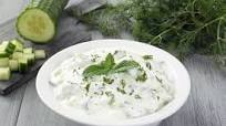 Tzatziki vegan: la ricetta sfiziosa per l'aperitivo Tzatziki vegan: la ricetta sfiziosa per l'aperitivo