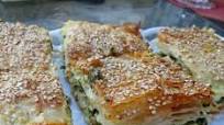 Ispanakli Peynirli Borek (Spinach and Cheese Phyllo Bake) Ispanakli Peynirli Borek (Spinach and Cheese Phyllo Bake)