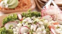 Ensalada pozolera, una combinación deliciosa y ligera Ensalada pozolera, una combinación deliciosa y ligera