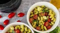 Pesto Caprese Pasta Salad Pesto Caprese Pasta Salad