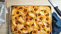 No-Knead Focaccia With Sausage, Apple and Shallots No-Knead Focaccia With Sausage, Apple and Shallots