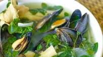 Tinolang Tahong with Malunggay Tinolang Tahong with Malunggay