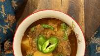 Aloo Gosht (Pakistani Beef and Potato Curry) Aloo Gosht (Pakistani Beef and Potato Curry)