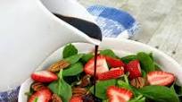 Strawberry Spinach Salad with Honey Balsamic Dressing Strawberry Spinach Salad with Honey Balsamic Dressing