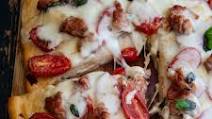 Homemade Fresh Tomato Pizza Homemade Fresh Tomato Pizza
