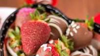 Easy Chocolate-Covered Strawberries Easy Chocolate-Covered Strawberries