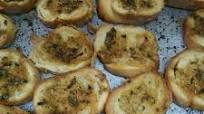 Tostadas saborizadas con pan de unos días....nada se tira !! Tostadas saborizadas con pan de unos días....nada se tira !!