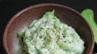 Tzatziki z czosnkiem niedźwiedzim Tzatziki z czosnkiem niedźwiedzim