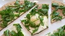 Mozzarella, Parmesan, Arugula, and Egg Flatout Flatbread Pizza + Giveaway Mozzarella, Parmesan, Arugula, and Egg Flatout Flatbread Pizza + Giveaway