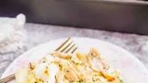 Creamy Spaghetti Squash Chicken Casserole (paleo) Creamy Spaghetti Squash Chicken Casserole (paleo)