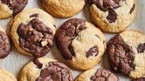 Brookies (Half Brownie, Half Chocolate Chip Cookie) Brookies (Half Brownie, Half Chocolate Chip Cookie)