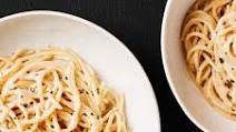 Tonnarelli a Cacio e Pepe Tonnarelli a Cacio e Pepe