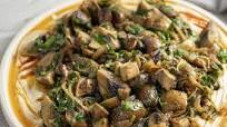 Hummus with Roasted Mushrooms & Caramelised Onions Hummus with Roasted Mushrooms & Caramelised Onions