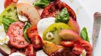 Peach and Tomato Caprese Salad Peach and Tomato Caprese Salad