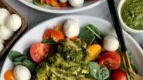 Delicious Pesto Chicken Caprese Salad Delicious Pesto Chicken Caprese Salad