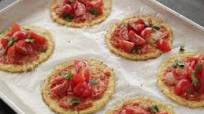 Mini Cauliflower Pizzas Mini Cauliflower Pizzas