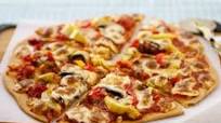 Artichoke Hearts, Roasted Bell Pepper and Fresh Mozzarella Pizza Artichoke Hearts, Roasted Bell Pepper and Fresh Mozzarella Pizza