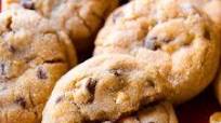 Big Bakery-Style Peanut Butter Chunk Cookies Big Bakery-Style Peanut Butter Chunk Cookies
