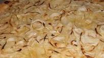 focaccia genovese con le cipolle (a fugassa coe cioule) focaccia genovese con le cipolle (a fugassa coe cioule)