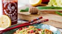 Honey Sriracha Chicken Noodle Bowls Honey Sriracha Chicken Noodle Bowls