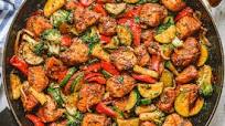 One Pot Chicken and Vegetables Skillet (Healthy & Low Carb) One Pot Chicken and Vegetables Skillet (Healthy & Low Carb)