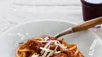 Slow Cooker Sunday Sauce on Spaghetti Slow Cooker Sunday Sauce on Spaghetti
