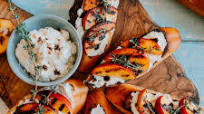 Peach & Ricotta Crostini with Thyme and Balsamic Vinegar Peach & Ricotta Crostini with Thyme and Balsamic Vinegar