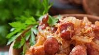 Kiełbasa Sausage and Braised Sauerkraut (Quick Bigos) Kiełbasa Sausage and Braised Sauerkraut (Quick Bigos)