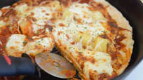 Deep Dish Hawaiian Pizza Deep Dish Hawaiian Pizza