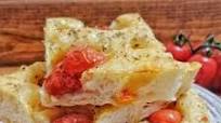 Focaccia Pugliese alta e soffice Focaccia Pugliese alta e soffice