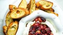 Whipped Goat Cheese Crostini with Balsamic-Roasted Grapes Whipped Goat Cheese Crostini with Balsamic-Roasted Grapes