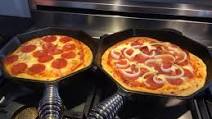 Cast Iron Skillet Pizza Cast Iron Skillet Pizza