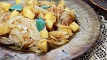 Pork Chops with Glazed Apples and Onions Pork Chops with Glazed Apples and Onions