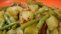Crockpot Ham, Green Beans and Potatoes Recipe - (4.4/5) Crockpot Ham, Green Beans and Potatoes Recipe - (4.4/5)