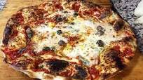 Focaccia pizzata: la ricetta di una prelibatezza della tradizione Focaccia pizzata: la ricetta di una prelibatezza della tradizione