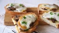 Bruschette ai funghi Bruschette ai funghi