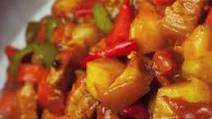 How To Cook Pork Caldereta (Kalderetang Baboy) How To Cook Pork Caldereta (Kalderetang Baboy)