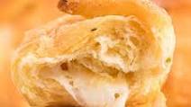 Air Fryer Garlic Cheese Stuffed Crescent Rolls Recipe Air Fryer Garlic Cheese Stuffed Crescent Rolls Recipe