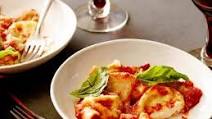 Cheese Ravioli with Marinara Sauce Cheese Ravioli with Marinara Sauce