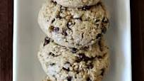Low FODMAP Peanut Butter Oatmeal Chocolate Chip Cookies {Gluten-free} Low FODMAP Peanut Butter Oatmeal Chocolate Chip Cookies {Gluten-free}