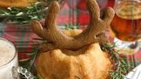 Mini Eggnog Bundt Cakes with Gingerbread Cookie Antlers Mini Eggnog Bundt Cakes with Gingerbread Cookie Antlers