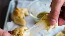 How to make a Cheesy Garlic Knot the easy way How to make a Cheesy Garlic Knot the easy way
