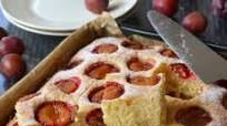 Easy and soft fresh plum cake Easy and soft fresh plum cake