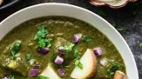 Aloo Palak / Spinach potato curry Aloo Palak / Spinach potato curry