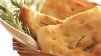 Pan focaccia con romero Pan focaccia con romero