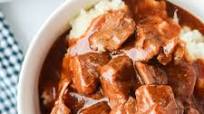 BBQ Steak Tips Over Mashed Potatoes BBQ Steak Tips Over Mashed Potatoes