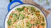 10-minute creamy salmon pasta with garlic & rocket 10-minute creamy salmon pasta with garlic & rocket